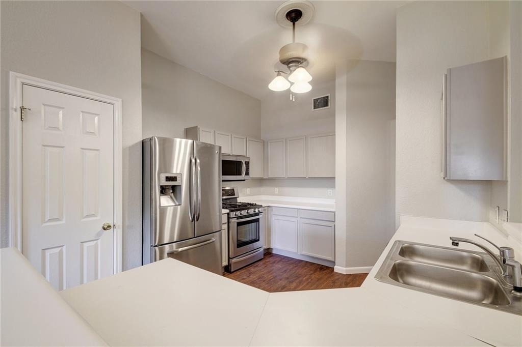 7509 Spivey Dr - Photo 1