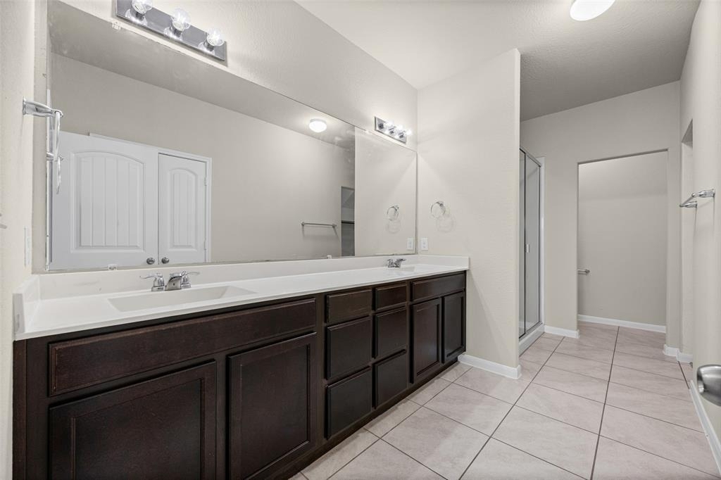 1121 La Conterra Blvd - Photo 7