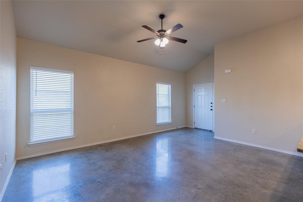 351 Joanne Loop - Photo 12