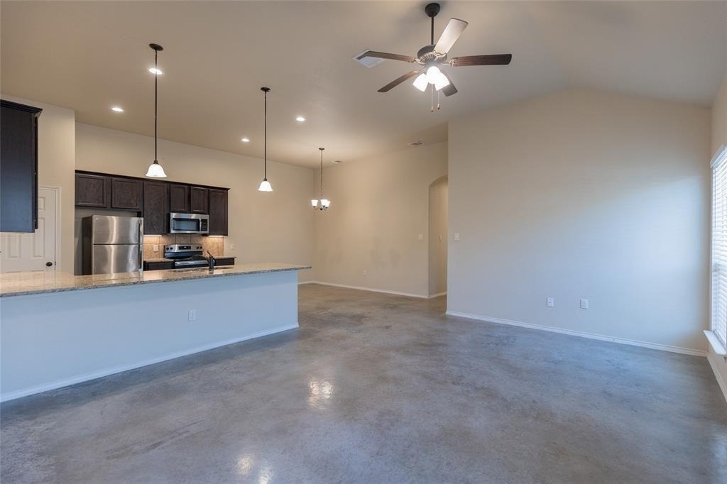 351 Joanne Loop - Photo 5