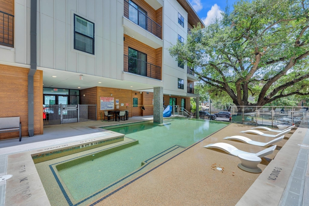 2500 Longview St - Photo 33