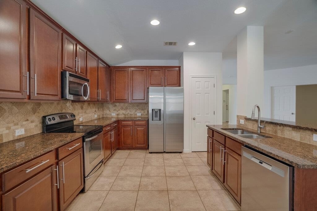 30126 Bumble Bee Dr - Photo 2