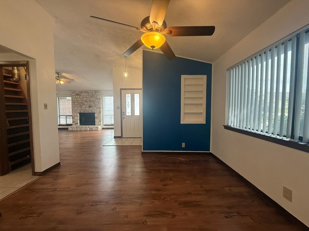 295 Mooring Cir - Photo 4
