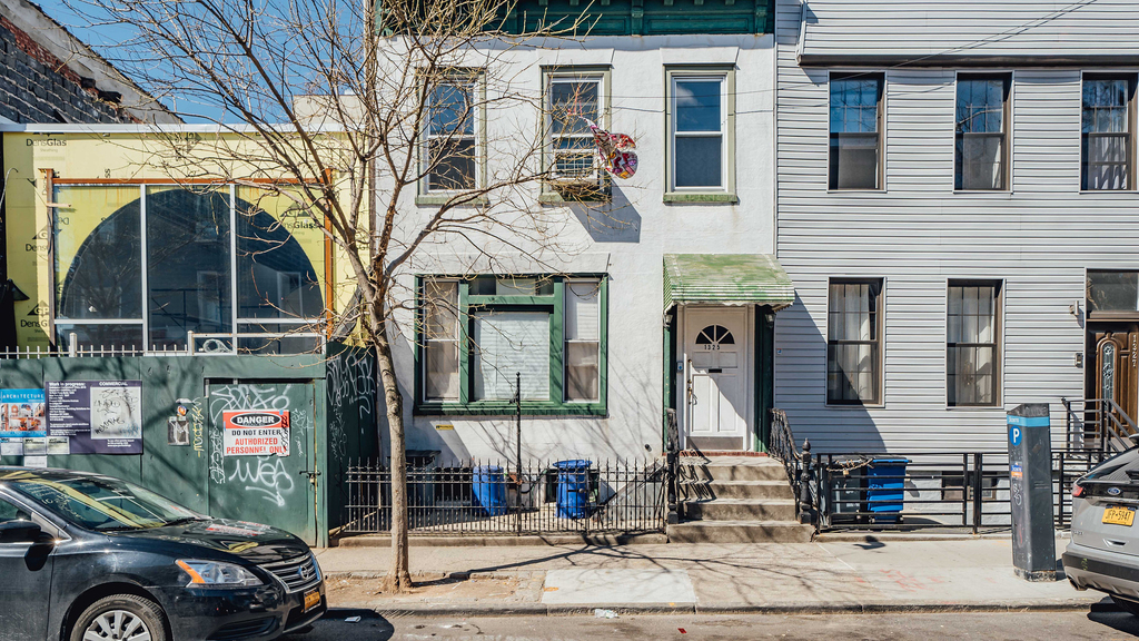 1325 Greene Ave  - Photo 11