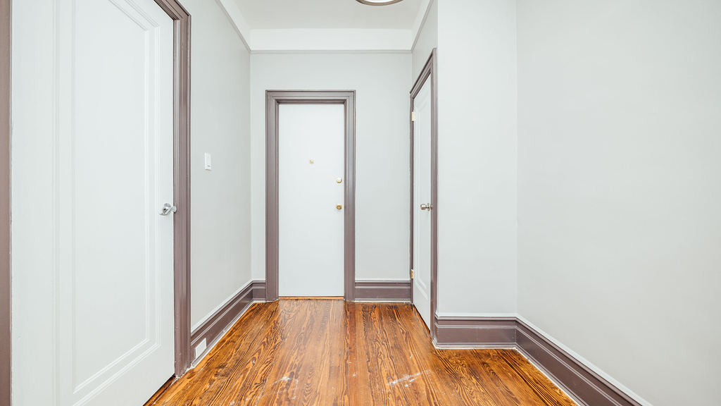 1325 Greene Ave  - Photo 9