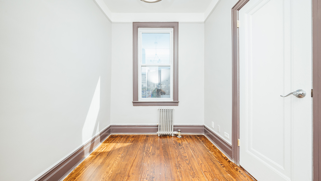 1325 Greene Ave  - Photo 5