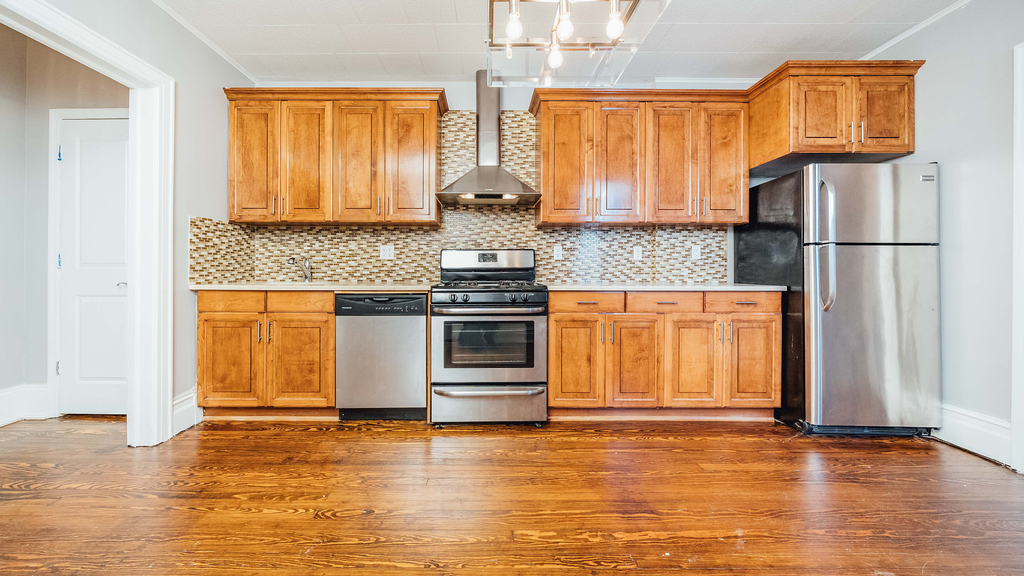 1325 Greene Ave  - Photo 13