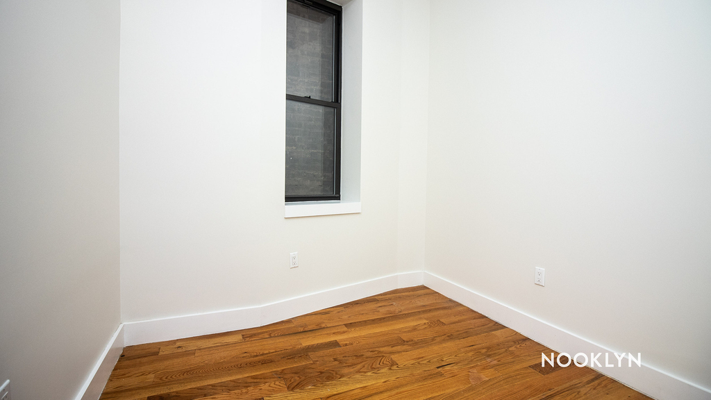490 Kosciuszko St - Photo 11