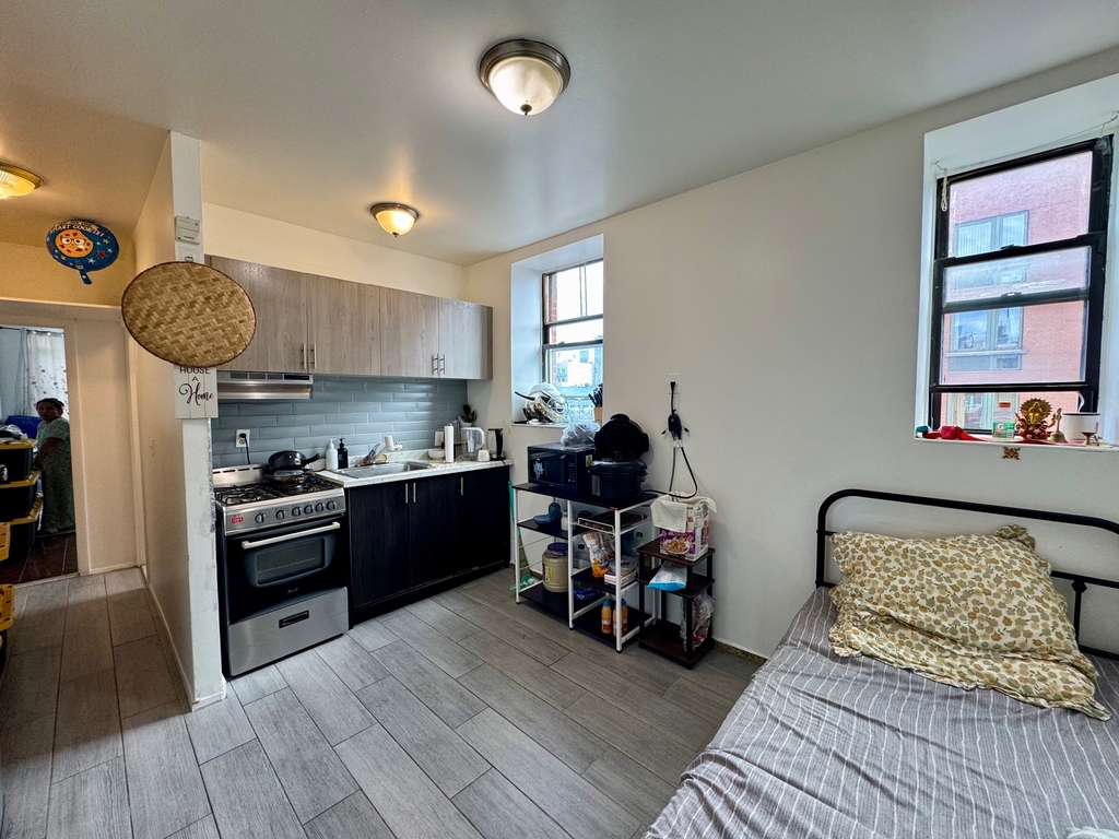 301 East 110th Street - Photo 1