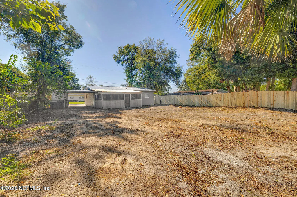 7219 Stonehurst Road N - Photo 16