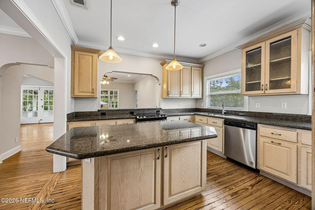 3643 Herschel Street - Photo 9