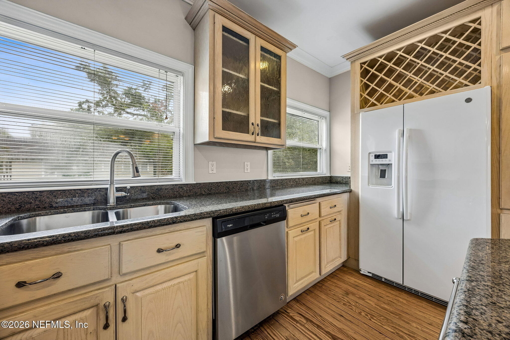 3643 Herschel Street - Photo 10