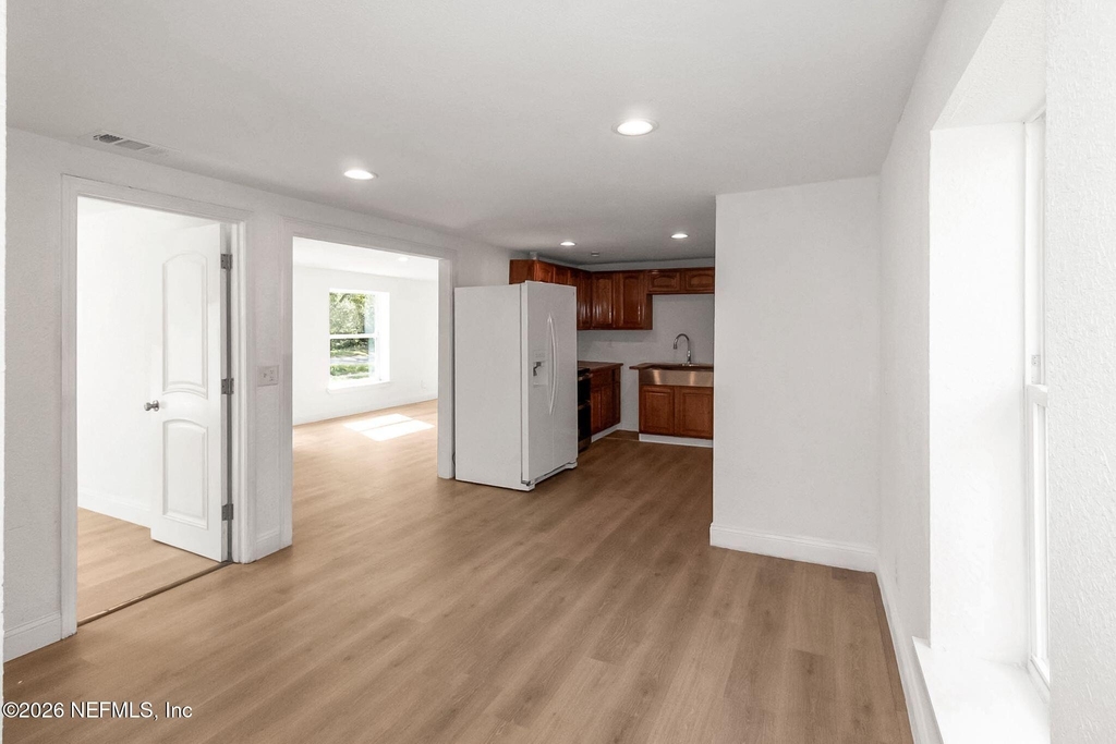 1422 Stafford Street - Photo 7