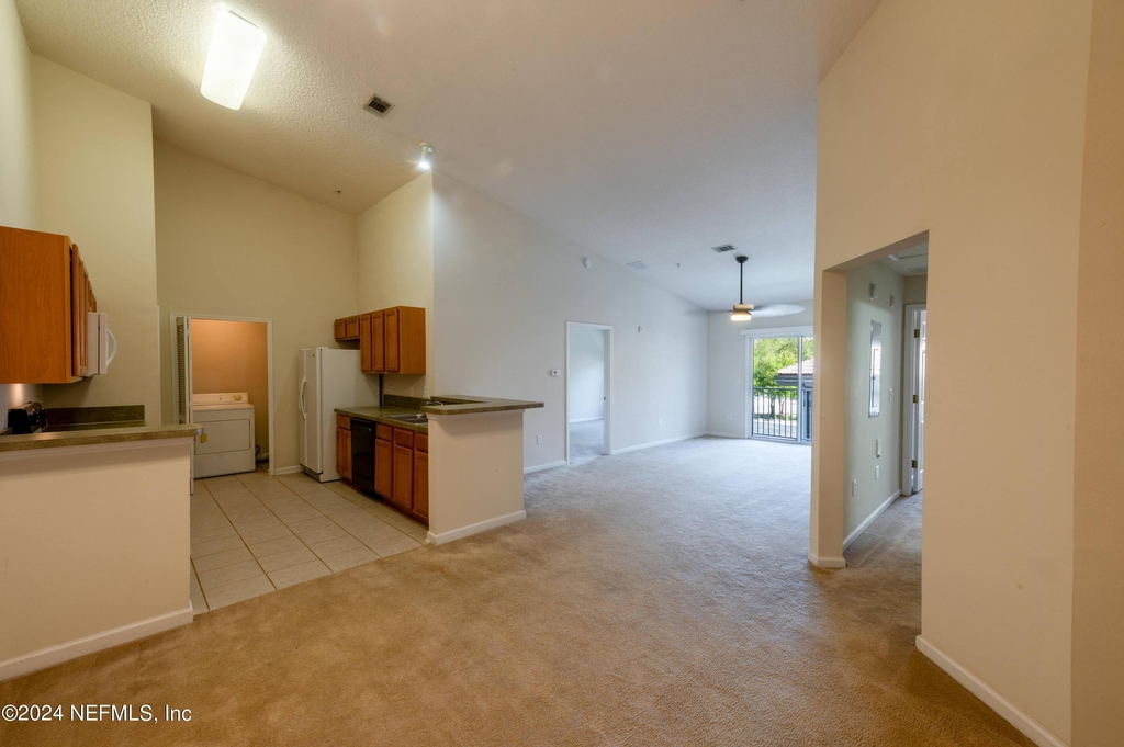 9505 Armelle Way - Photo 6