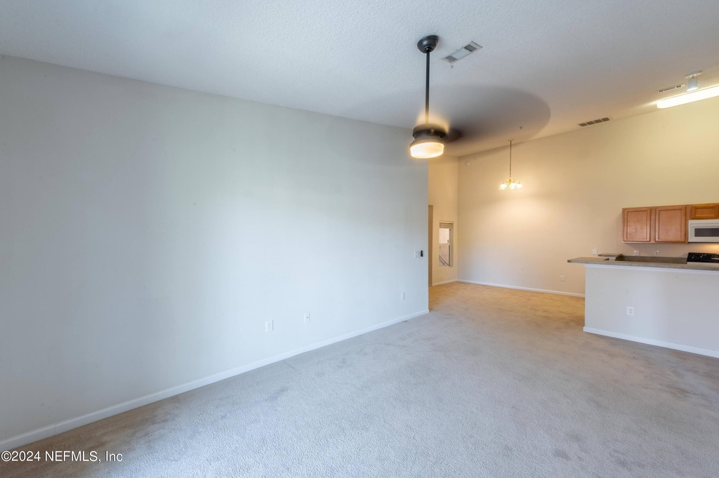 9505 Armelle Way - Photo 18