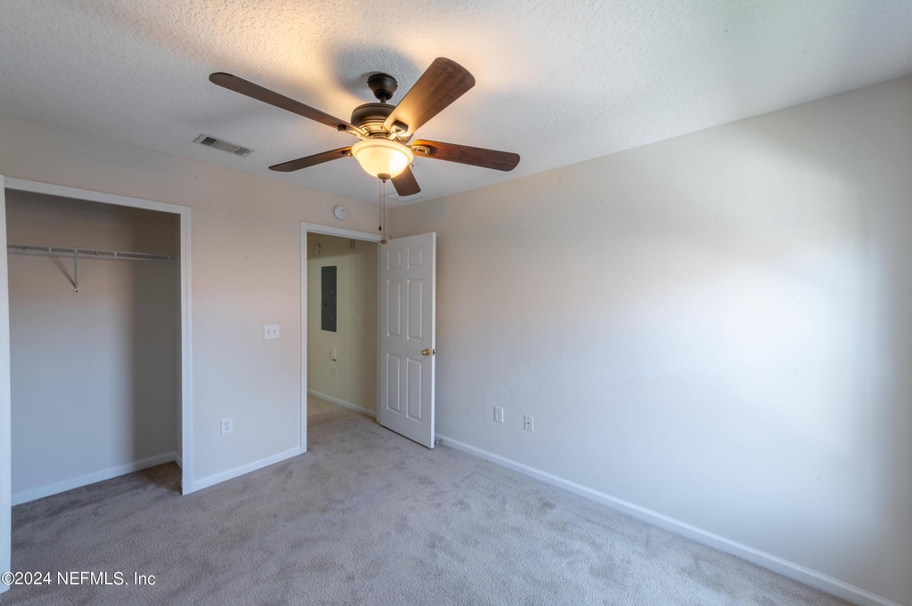 9505 Armelle Way - Photo 32