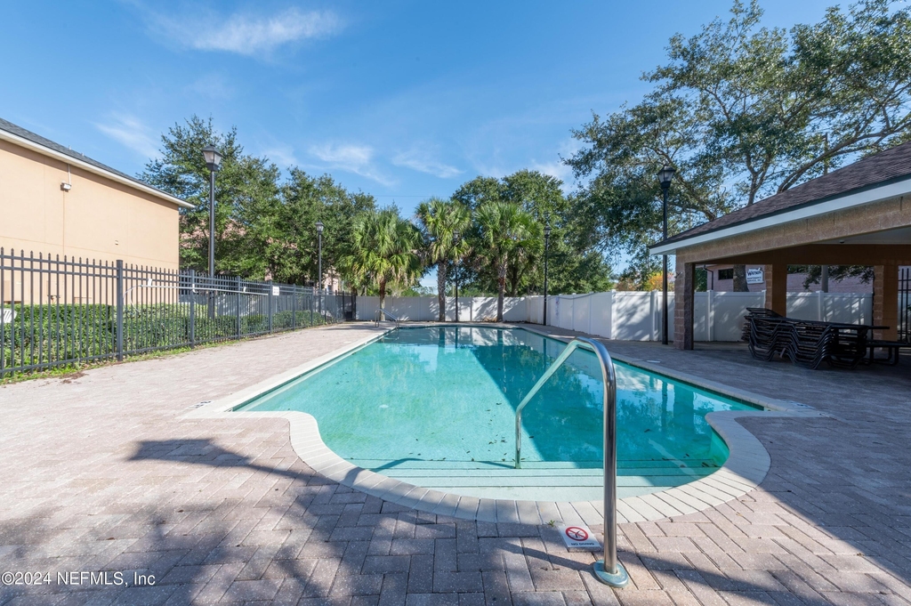 9505 Armelle Way - Photo 34