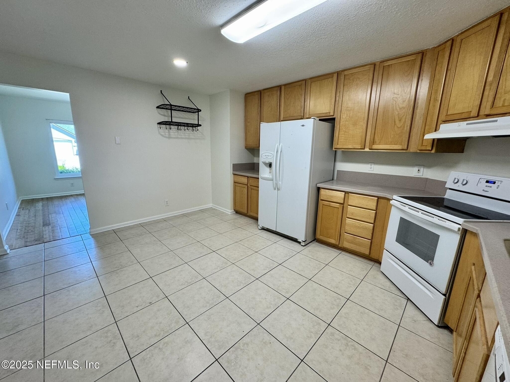 12288 Harbor Winds Drive N - Photo 5