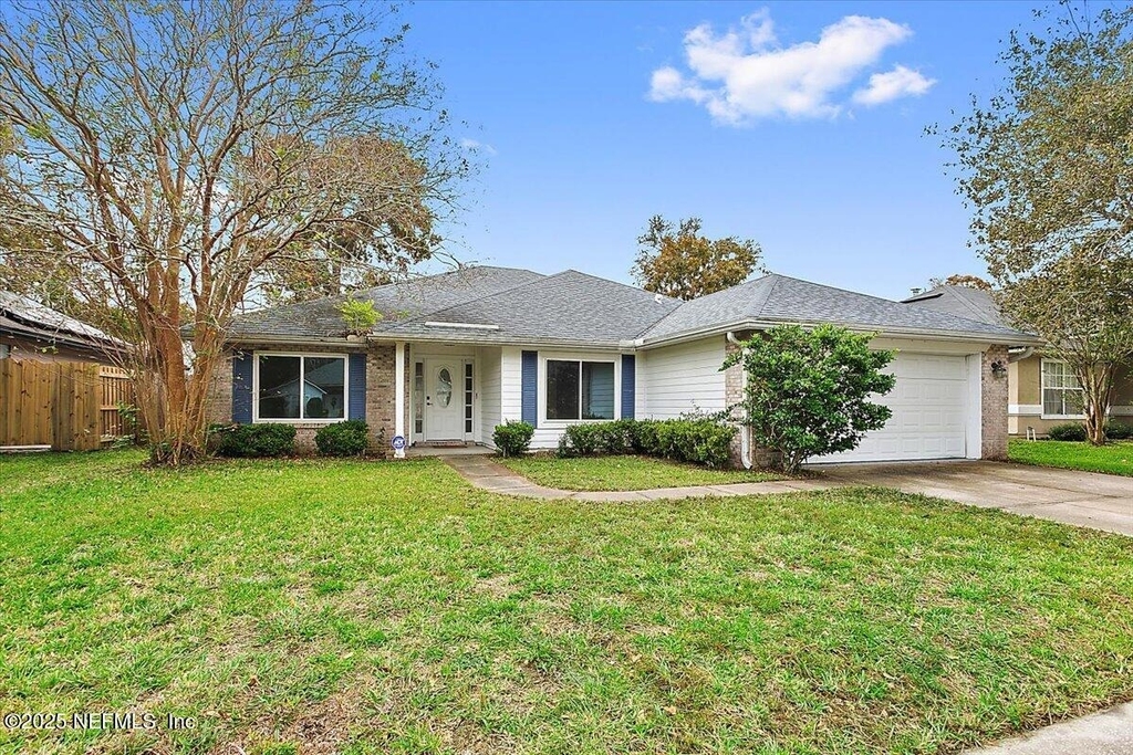 12288 Harbor Winds Drive N - Photo 0
