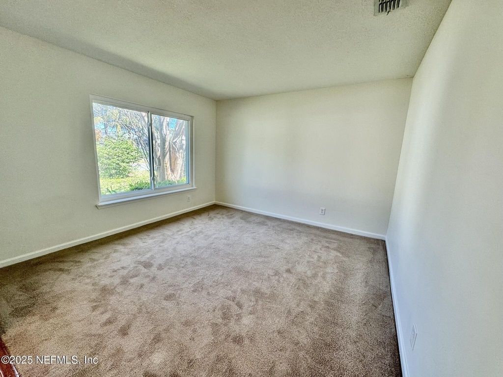 12288 Harbor Winds Drive N - Photo 8