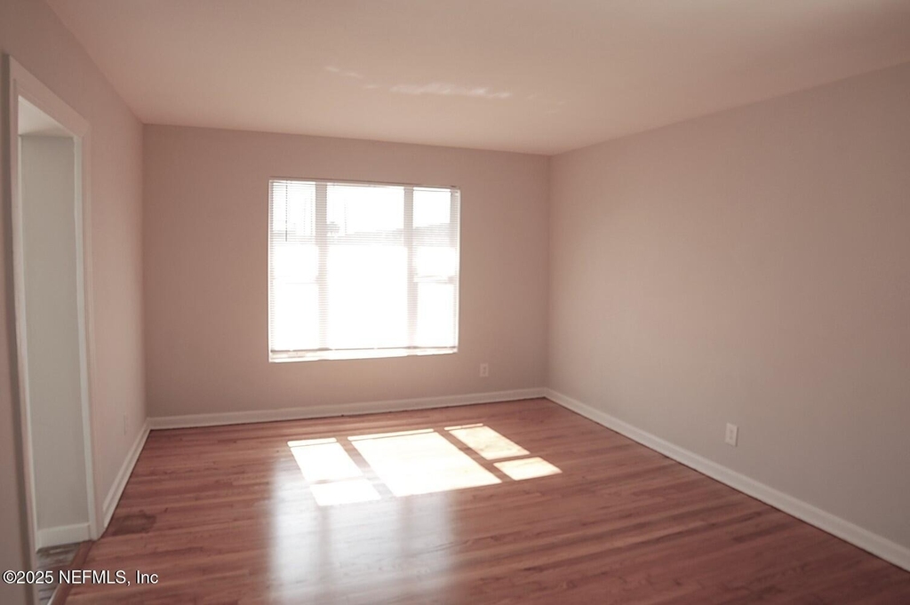 2947 W 45th Street - Photo 2