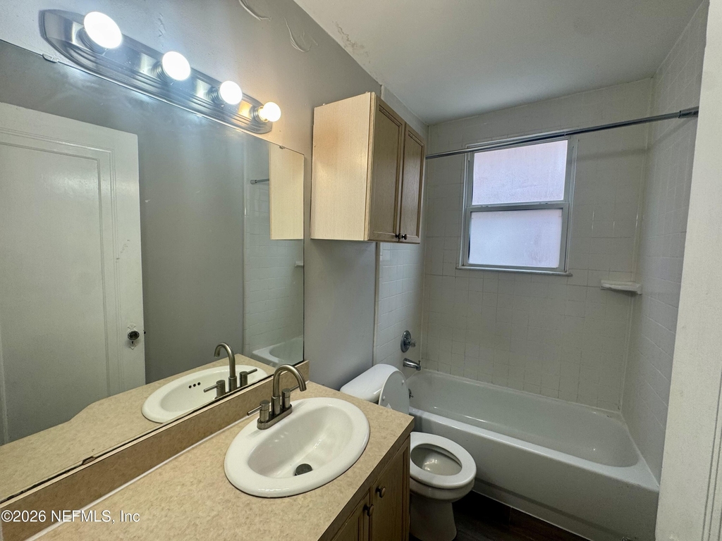 2504 Park Street - Photo 8