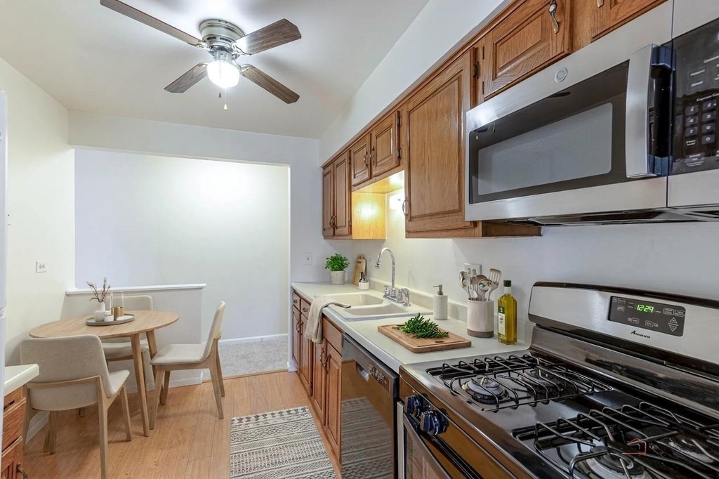 3004 Roberts Drive - Photo 4