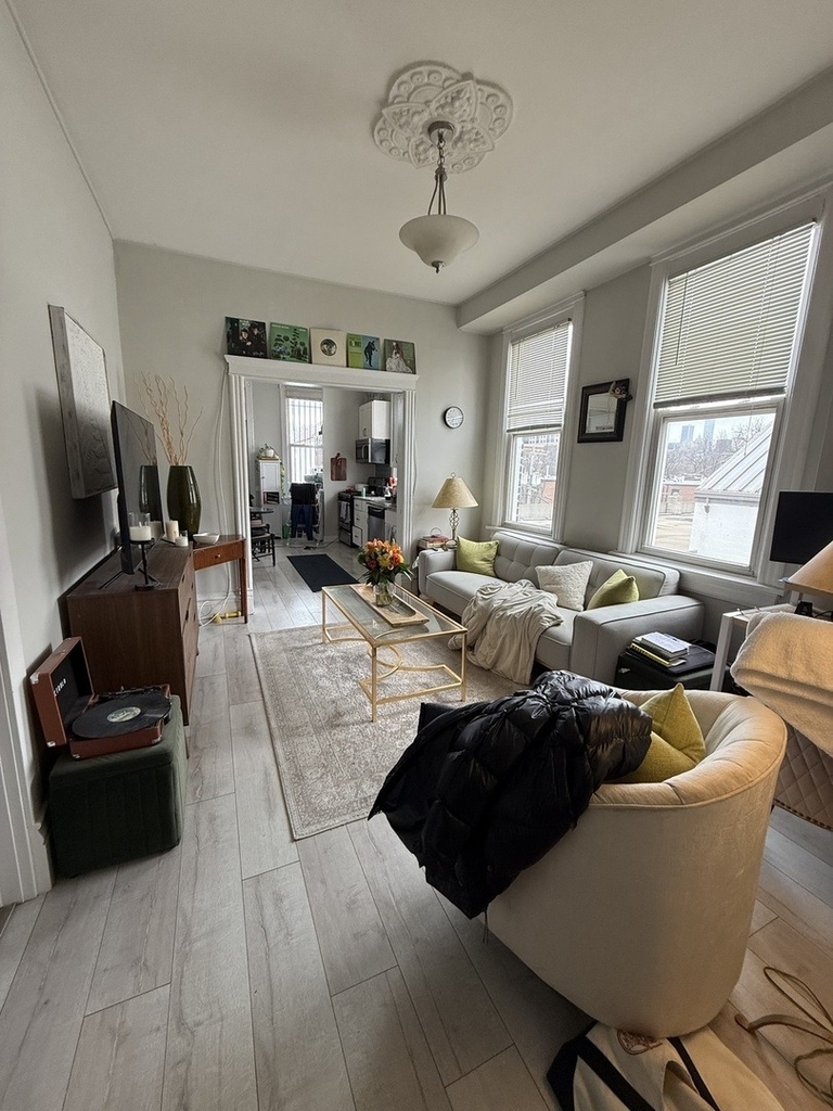1653 N Halsted Street - Photo 3