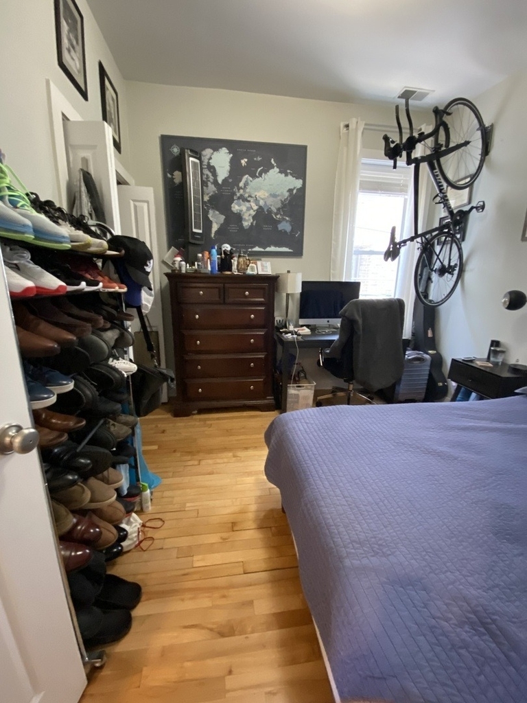 2778 N Kenmore Avenue - Photo 3
