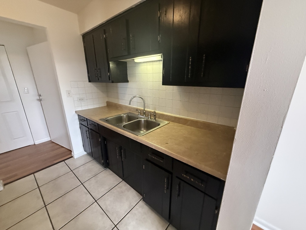 2300 N Harlem Avenue - Photo 8