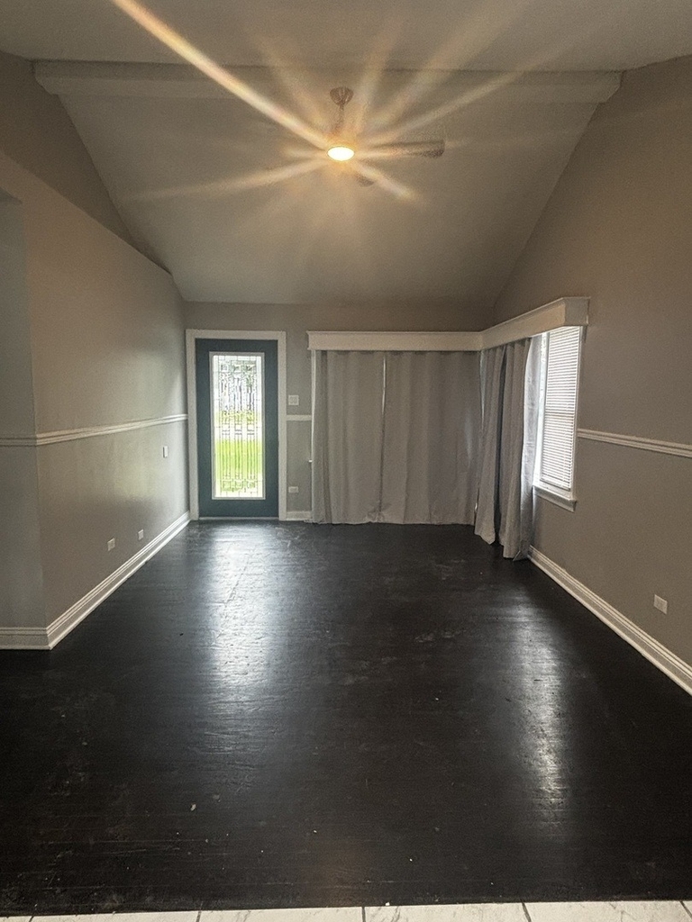 233 S Yale Avenue - Photo 1
