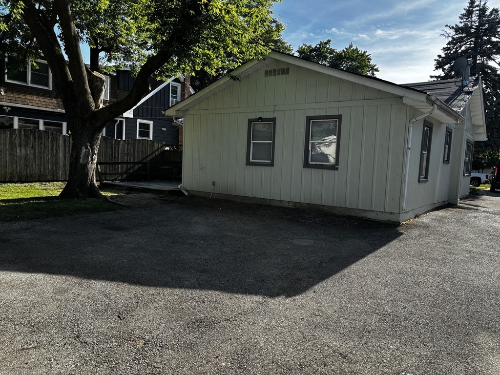 233 S Yale Avenue - Photo 5