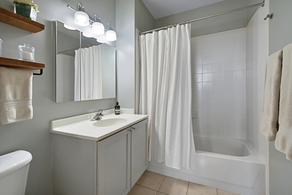 645 N Kingsbury Street - Photo 9