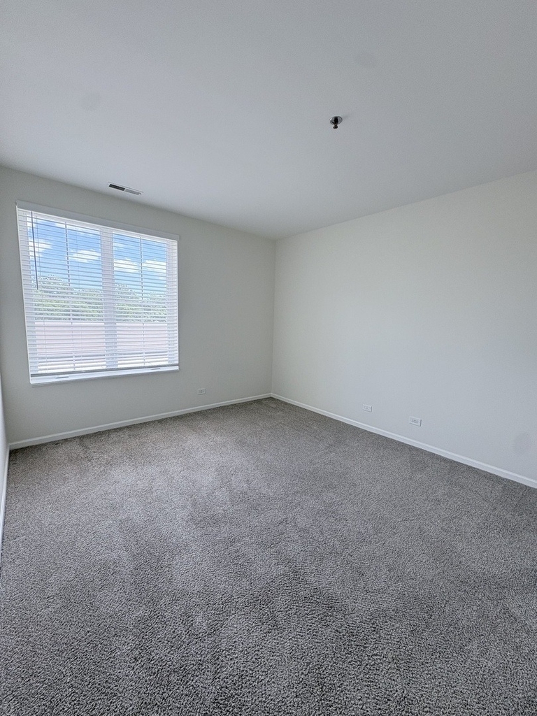 625 Deerfield Road - Photo 12