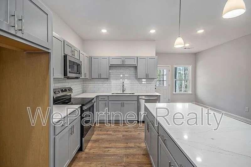 136 Crest Pointe - Photo 3