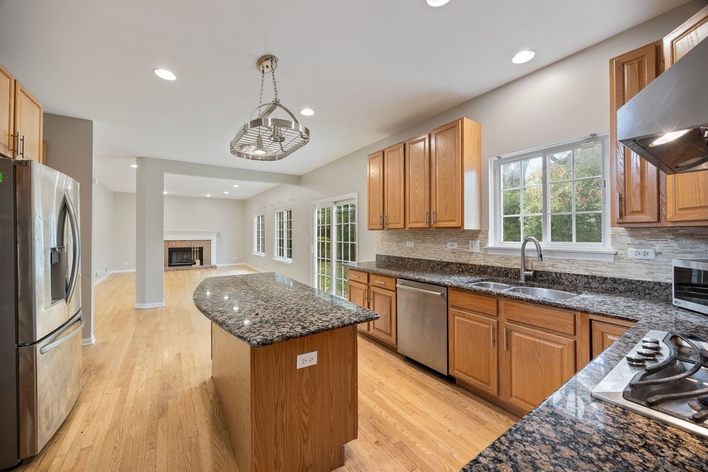 722 Aster Drive - Photo 6