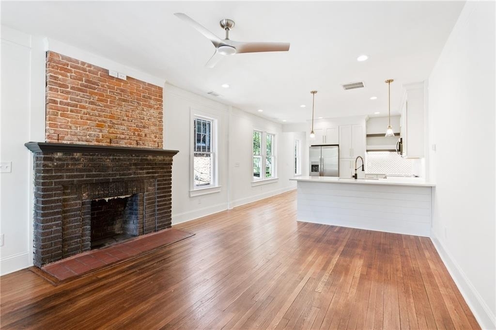512 Ralph Mcgill Boulevard Ne - Photo 1