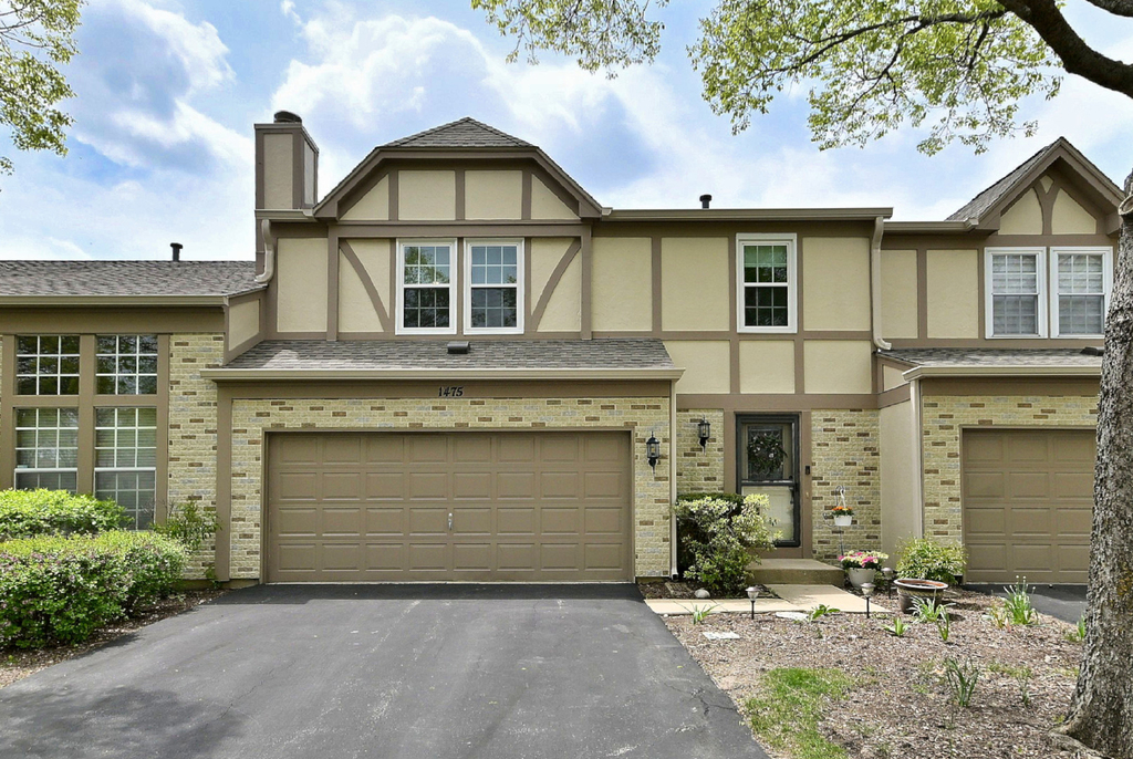 1475 Garnet Circle - Photo 0