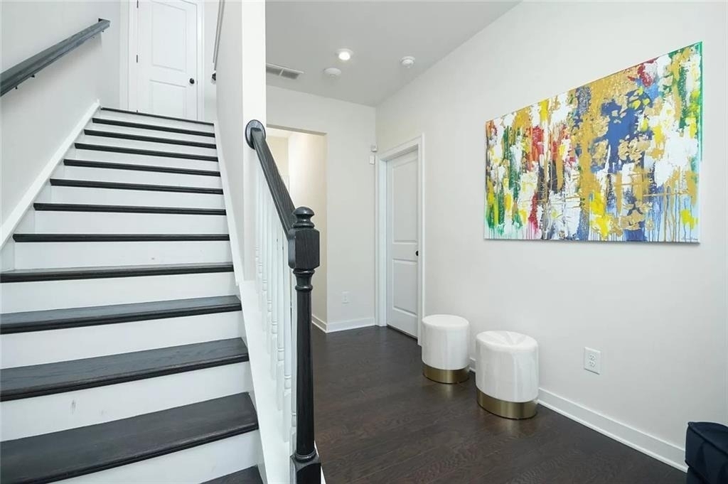 2048 Holtz Lane - Photo 2
