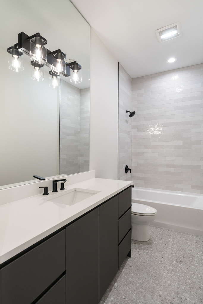 416 E 50th Place - Photo 24