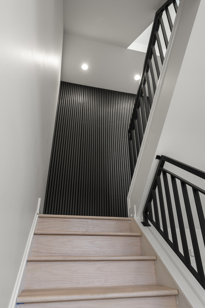 416 E 50th Place - Photo 2