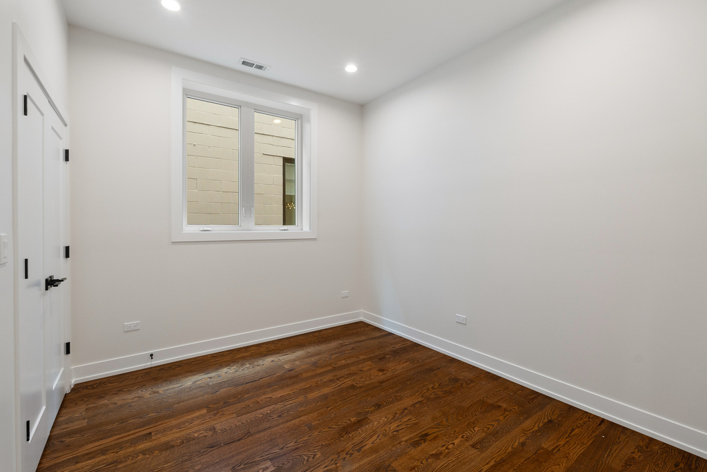 416 E 50th Place - Photo 23