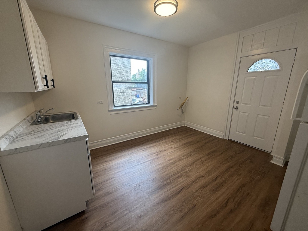 7353 N Damen Avenue - Photo 25