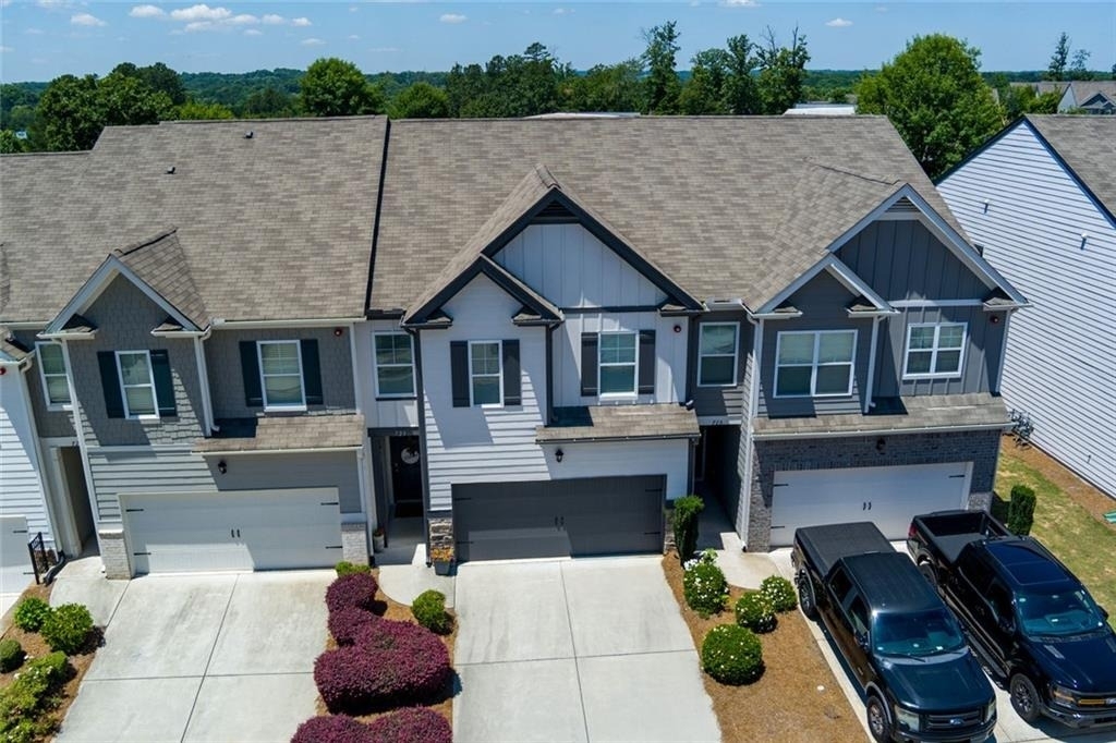 723 Woodstock Grove Drive - Photo 2