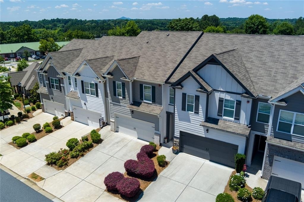 723 Woodstock Grove Drive - Photo 3