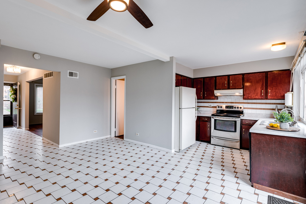 18w269 Kirkland Lane - Photo 5