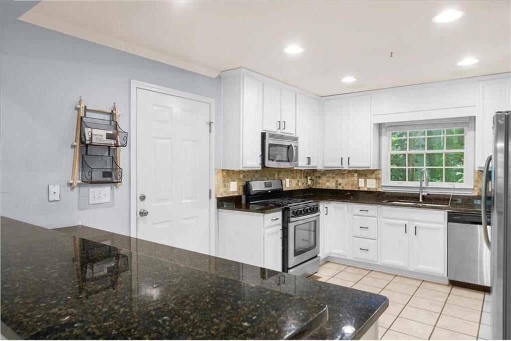 5667 Colton Drive - Photo 10