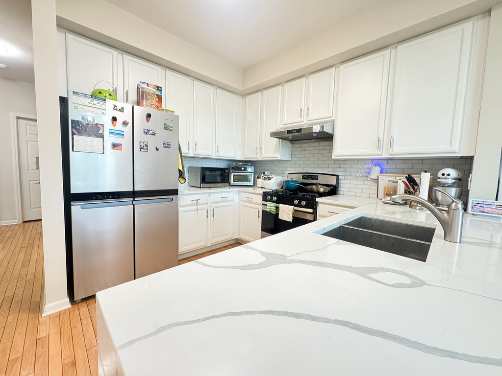 1320 Danada Court - Photo 2