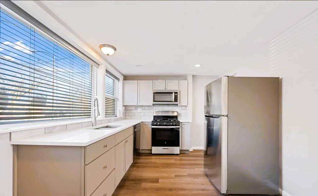 50 E 37th Street - Photo 0