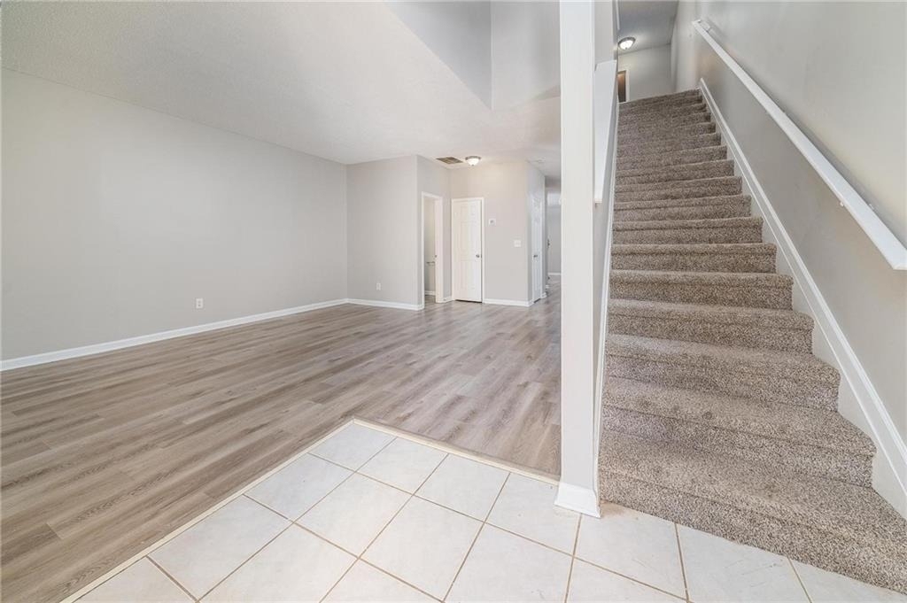 7683 Creekside Lane - Photo 2